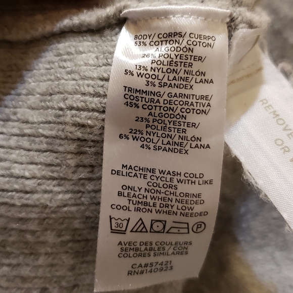 Loft size Small sweater with hearts - Picture 5 of 5